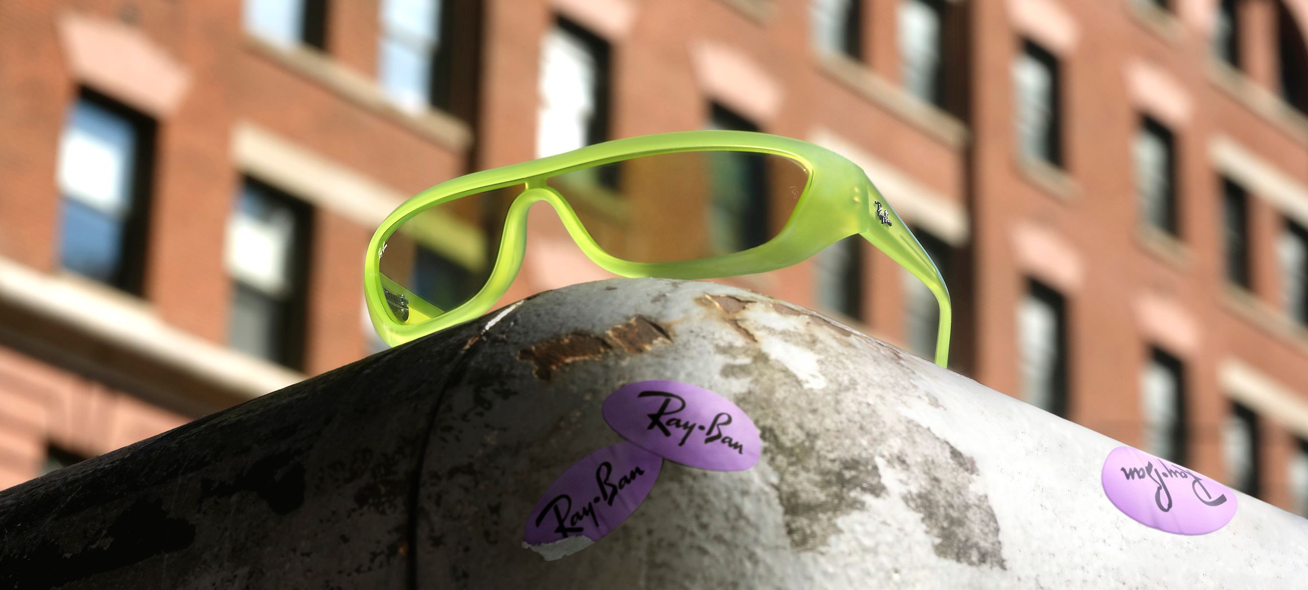 XAN BIO-BASED Sunglasses in Electric Blue and Blue - RB4431