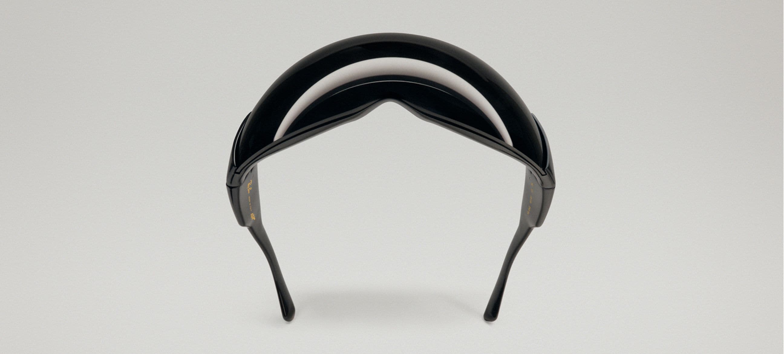 レイバン公式ストア】 Ray-Ban® ULTRA WRAP 002 NEXT GENERATION