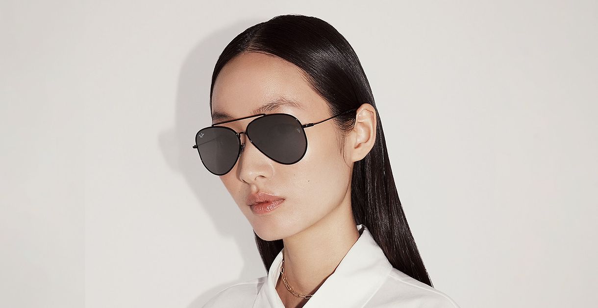 Engineered to fit every face shape-Reverse lenses follow the natural curve of the cheekbone for universal fit & comfort. 